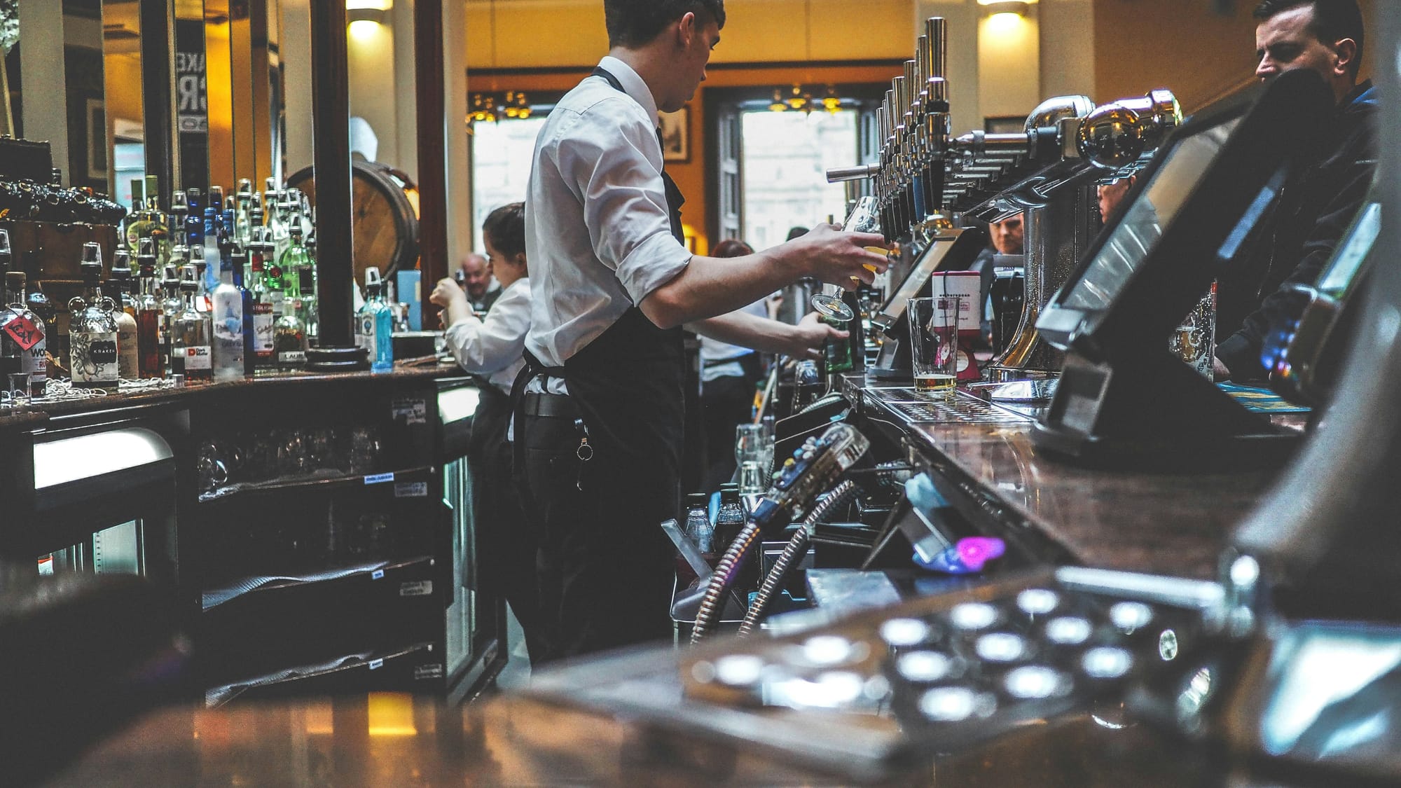 Glasgow backs the new tipping bill. What does it mean for workers?